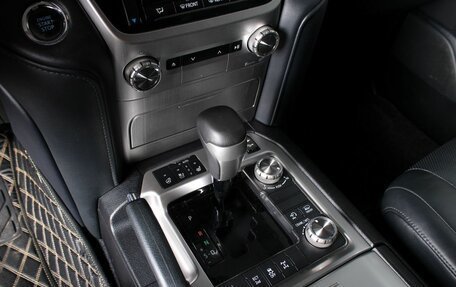 Toyota Land Cruiser 200, 2016 год, 5 990 000 рублей, 11 фотография