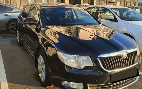 Skoda Superb III рестайлинг, 2010 год, 999 999 рублей, 2 фотография