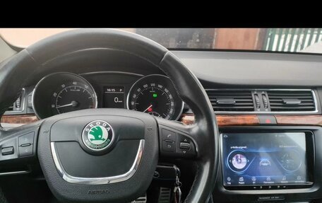 Skoda Superb III рестайлинг, 2010 год, 999 999 рублей, 7 фотография