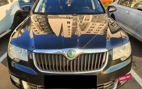 Skoda Superb III рестайлинг, 2010 год, 999 999 рублей, 4 фотография