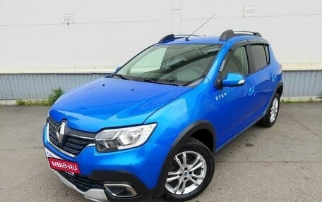Renault Sandero II рестайлинг, 2019 год, 1 220 000 рублей, 2 фотография