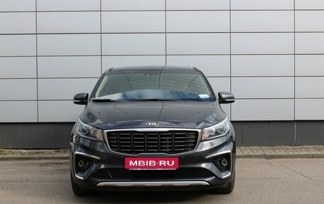 KIA Carnival III, 2018 год, 2 431 000 рублей, 2 фотография