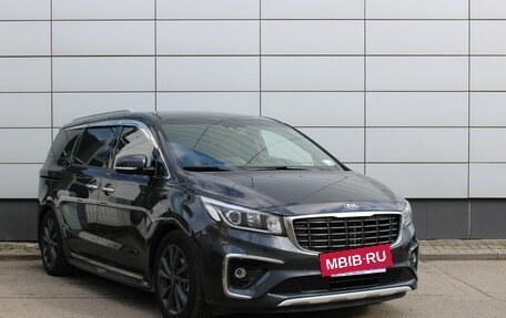 KIA Carnival III, 2018 год, 2 431 000 рублей, 3 фотография