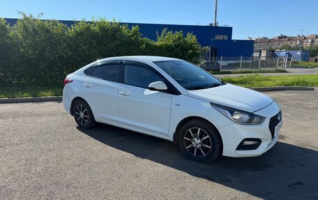 Hyundai Solaris II рестайлинг, 2018 год, 1 300 000 рублей, 4 фотография