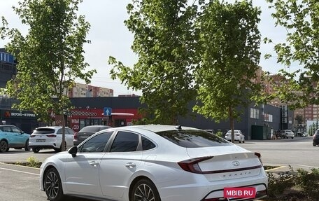Hyundai Sonata VIII, 2019 год, 2 250 000 рублей, 4 фотография