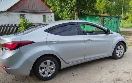 Hyundai Elantra V, 2015 год, 1 000 000 рублей, 6 фотография