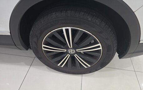 Volkswagen Tiguan II, 2022 год, 3 000 000 рублей, 13 фотография