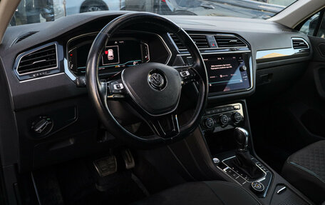 Volkswagen Tiguan II, 2019 год, 2 550 000 рублей, 14 фотография