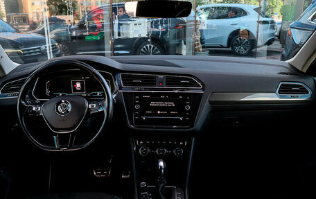 Volkswagen Tiguan II, 2019 год, 2 550 000 рублей, 11 фотография
