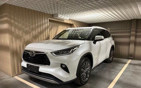 Toyota Highlander, 2026 год, 5 070 000 рублей, 4 фотография