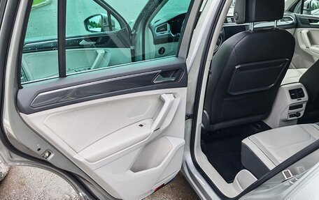 Volkswagen Tiguan II, 2018 год, 3 300 000 рублей, 13 фотография