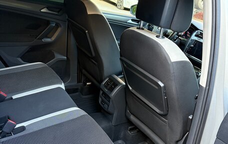 Volkswagen Tiguan II, 2019 год, 2 520 000 рублей, 10 фотография