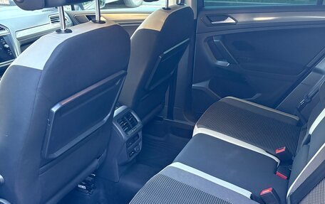 Volkswagen Tiguan II, 2019 год, 2 520 000 рублей, 11 фотография