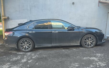 Toyota Camry, 2023 год, 3 200 000 рублей, 5 фотография
