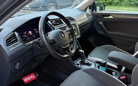 Volkswagen Tiguan II, 2019 год, 2 520 000 рублей, 13 фотография