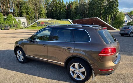 Volkswagen Touareg III, 2011 год, 2 700 000 рублей, 5 фотография