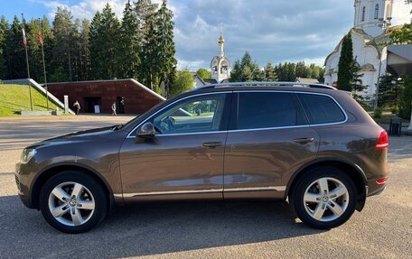 Volkswagen Touareg III, 2011 год, 2 700 000 рублей, 4 фотография