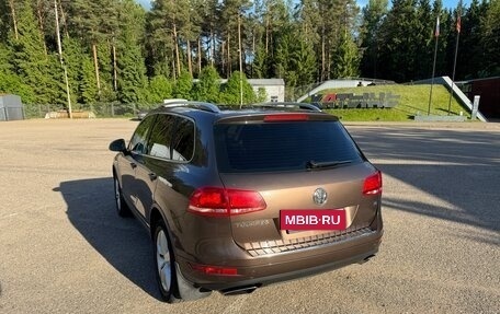 Volkswagen Touareg III, 2011 год, 2 700 000 рублей, 6 фотография