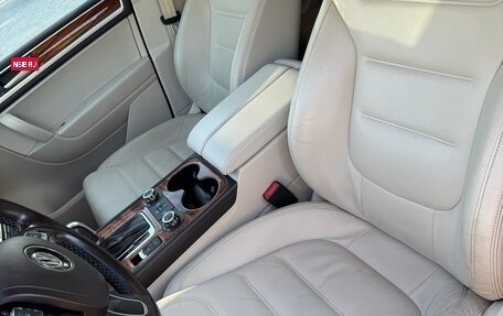 Volkswagen Touareg III, 2011 год, 2 700 000 рублей, 10 фотография