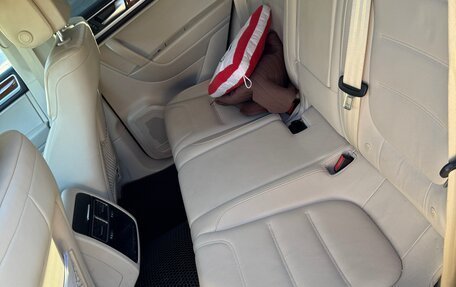 Volkswagen Touareg III, 2011 год, 2 700 000 рублей, 11 фотография