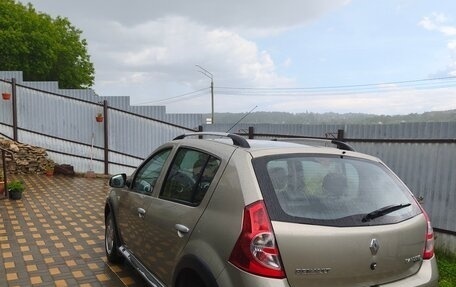 Renault Sandero I, 2013 год, 780 000 рублей, 2 фотография