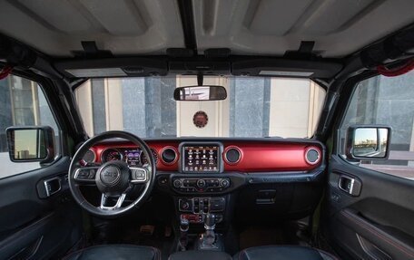 Jeep Wrangler, 2021 год, 5 600 000 рублей, 26 фотография