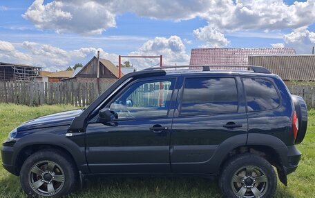Chevrolet Niva I рестайлинг, 2019 год, 1 100 000 рублей, 7 фотография