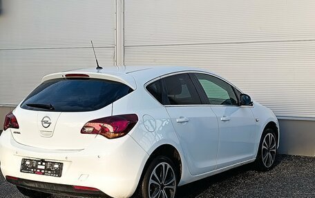 Opel Astra J, 2011 год, 727 000 рублей, 2 фотография