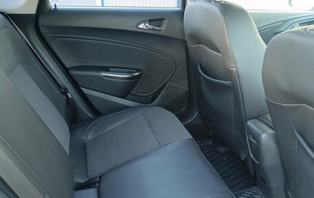 Opel Astra J, 2011 год, 727 000 рублей, 9 фотография
