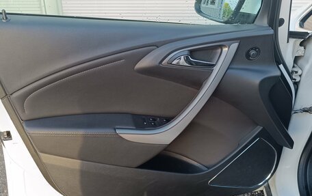 Opel Astra J, 2011 год, 727 000 рублей, 10 фотография