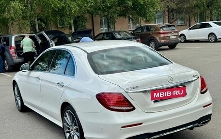 Mercedes-Benz E-Класс, 2016 год, 2 950 000 рублей, 6 фотография