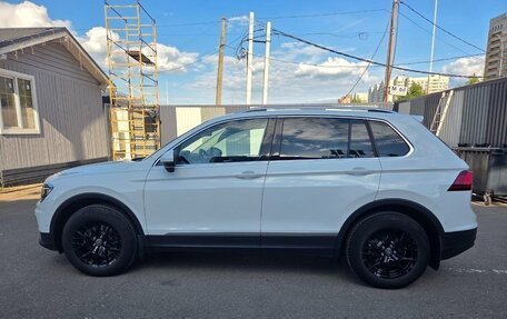Volkswagen Tiguan II, 2019 год, 2 800 000 рублей, 3 фотография