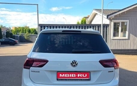 Volkswagen Tiguan II, 2019 год, 2 800 000 рублей, 2 фотография
