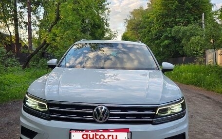 Volkswagen Tiguan II, 2019 год, 2 800 000 рублей, 4 фотография