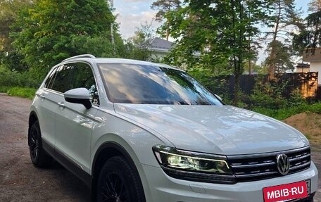 Volkswagen Tiguan II, 2019 год, 2 800 000 рублей, 5 фотография