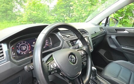 Volkswagen Tiguan II, 2019 год, 2 800 000 рублей, 17 фотография