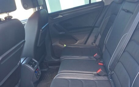 Volkswagen Tiguan II, 2019 год, 2 800 000 рублей, 14 фотография