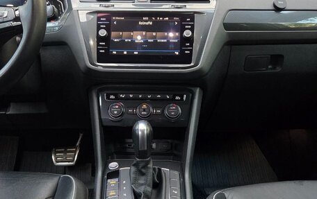 Volkswagen Tiguan II, 2019 год, 2 800 000 рублей, 30 фотография