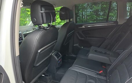 Volkswagen Tiguan II, 2019 год, 2 800 000 рублей, 29 фотография