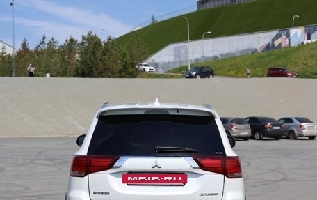 Mitsubishi Outlander III рестайлинг 3, 2019 год, 2 849 000 рублей, 6 фотография
