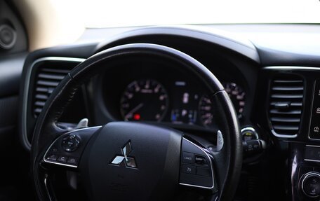 Mitsubishi Outlander III рестайлинг 3, 2019 год, 2 849 000 рублей, 12 фотография