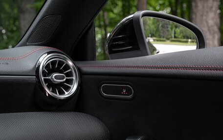 Mercedes-Benz CLA, 2019 год, 2 800 000 рублей, 13 фотография