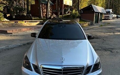 Mercedes-Benz E-Класс, 2011 год, 1 700 000 рублей, 10 фотография