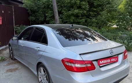 Mercedes-Benz E-Класс, 2011 год, 1 700 000 рублей, 15 фотография