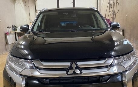 Mitsubishi Outlander III рестайлинг 3, 2018 год, 2 150 000 рублей, 8 фотография
