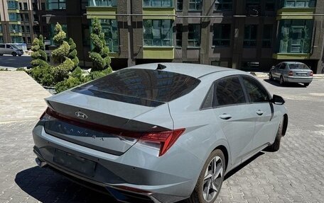 Hyundai Elantra, 2023 год, 1 700 000 рублей, 14 фотография