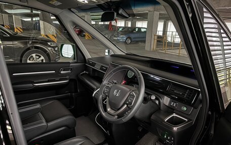Honda Stepwgn IV, 2021 год, 3 000 000 рублей, 4 фотография