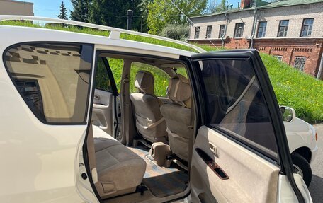 Toyota Ipsum II, 2001 год, 620 000 рублей, 8 фотография