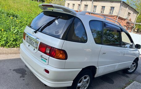 Toyota Ipsum II, 2001 год, 620 000 рублей, 3 фотография