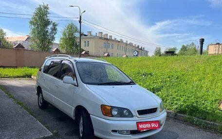 Toyota Ipsum II, 2001 год, 620 000 рублей, 2 фотография